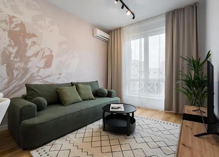 Superb 1br Flat - Location - Amazing Views דירה *