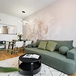 Superb 1br Flat - Location - Amazing Views Lägenhet *