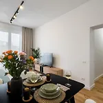 Superb 1br Flat - Location - Amazing Views Lägenhet