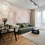 Superb 1br Flat - Location - Amazing Views Lägenhet Bukarest