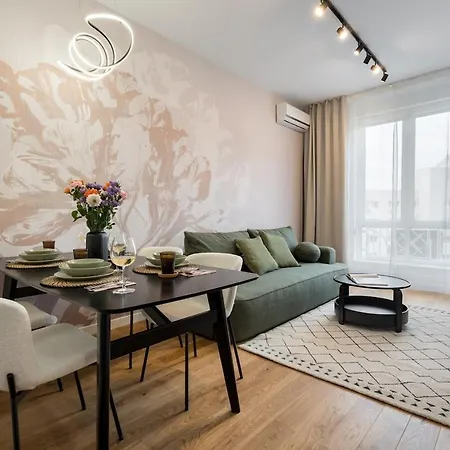 Superb 1br Flat - Location - Amazing Views Апартаменты