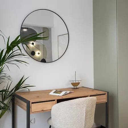 Superb 1br Flat - Location - Amazing Views