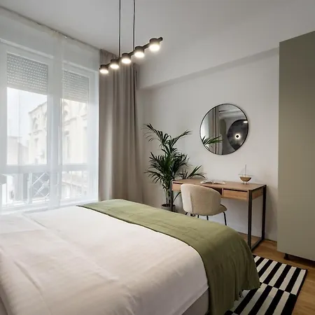 Superb 1br Flat - Location - Amazing Views * Bükreş