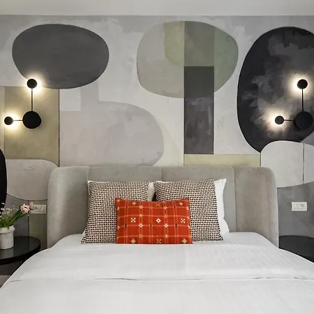 Superb 1br Flat - Location - Amazing Views Бухарест