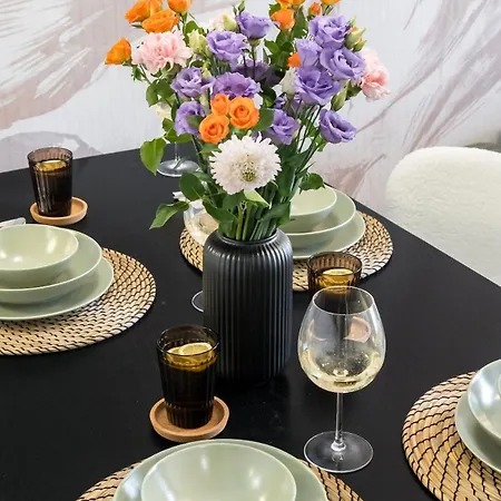 Superb 1br Flat - Location - Amazing Views