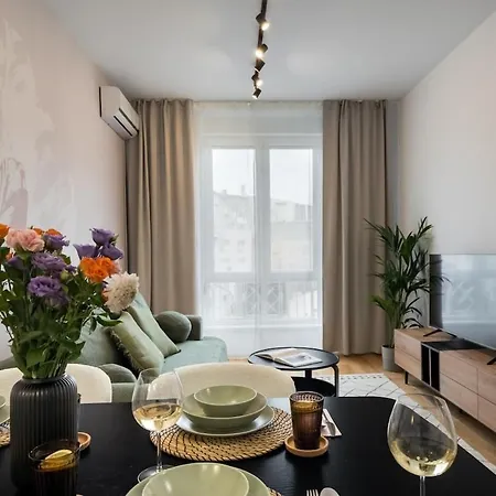 Superb 1br Flat - Location - Amazing Views * Бухарест
