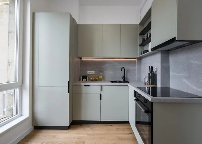 Апартаменти Superb 1br Flat - Location - Amazing Views Бухарест