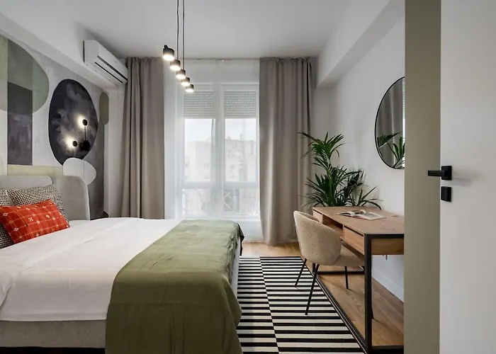 Superb 1br Flat - Location - Amazing Views *