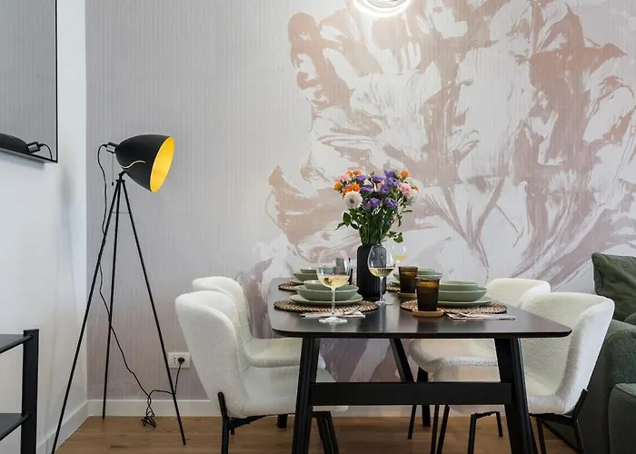 Superb 1br Flat - Location - Amazing Views *