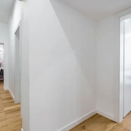 Superb 1br Flat - Location - Amazing Views